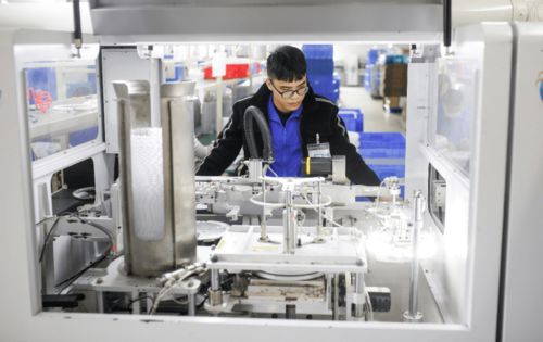 從傳統制造到新品牌 廣東中山燈企轉戰拼多多，月銷500萬元的攝影擴印服務崛起